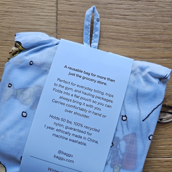 NWT BAGGU X Peanuts Standard Printed Reusable Tote Bag Snoopy Winter Scene - Picture 3 of 3